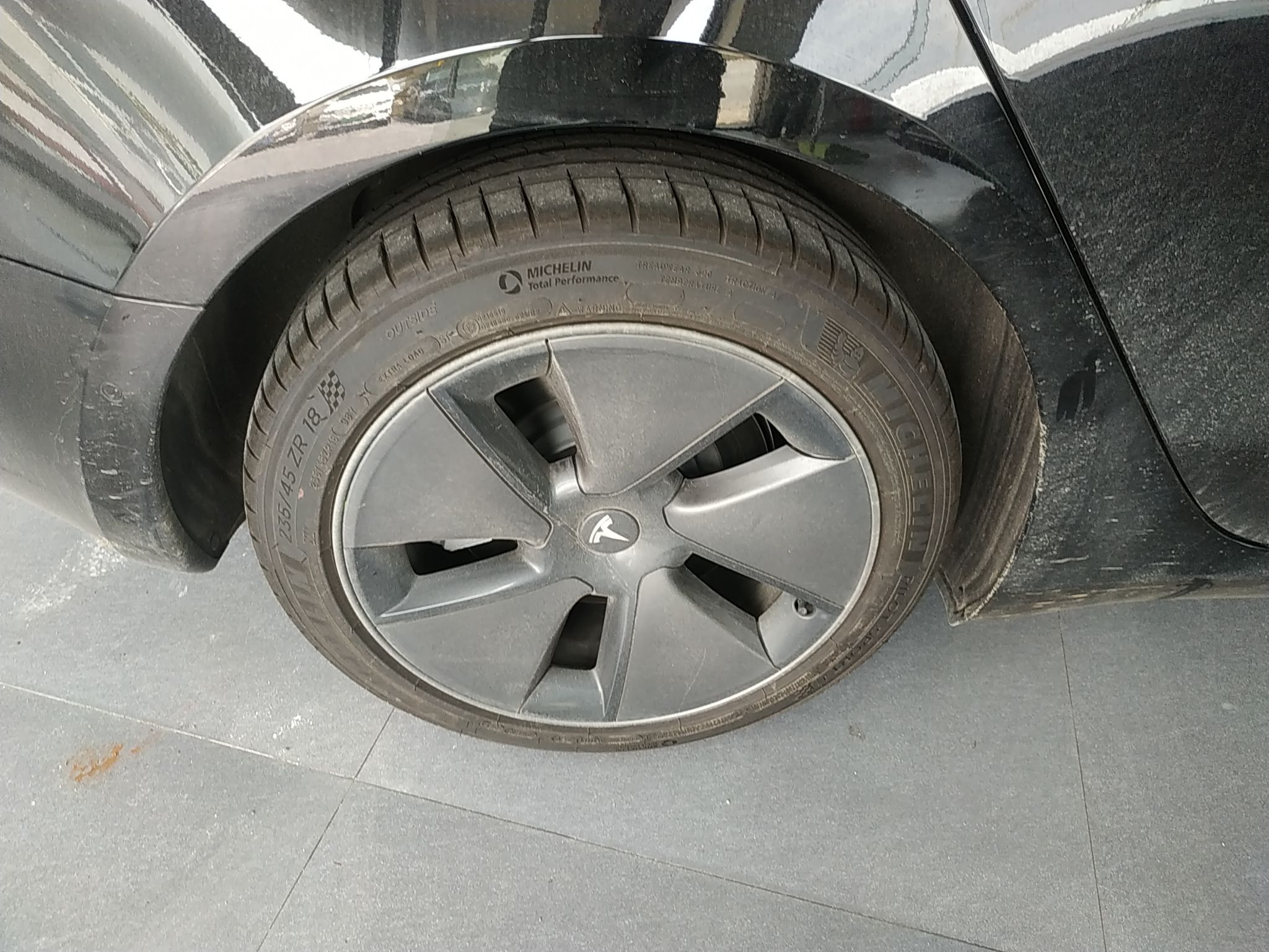 特斯拉 Model 3 2022款 后轮驱动版