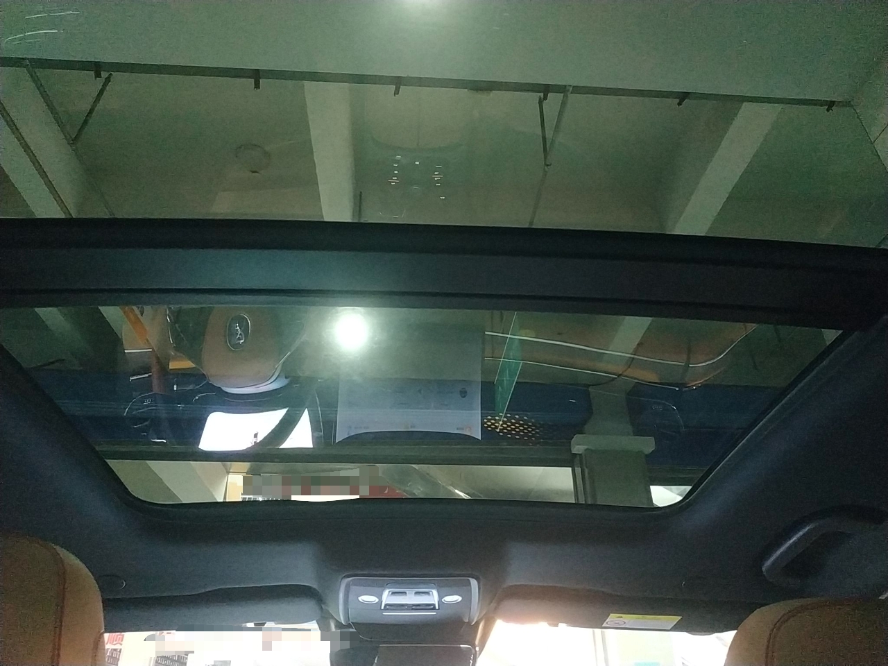 比亚迪 汉 2022款 EV 创世版 610KM四驱尊享型