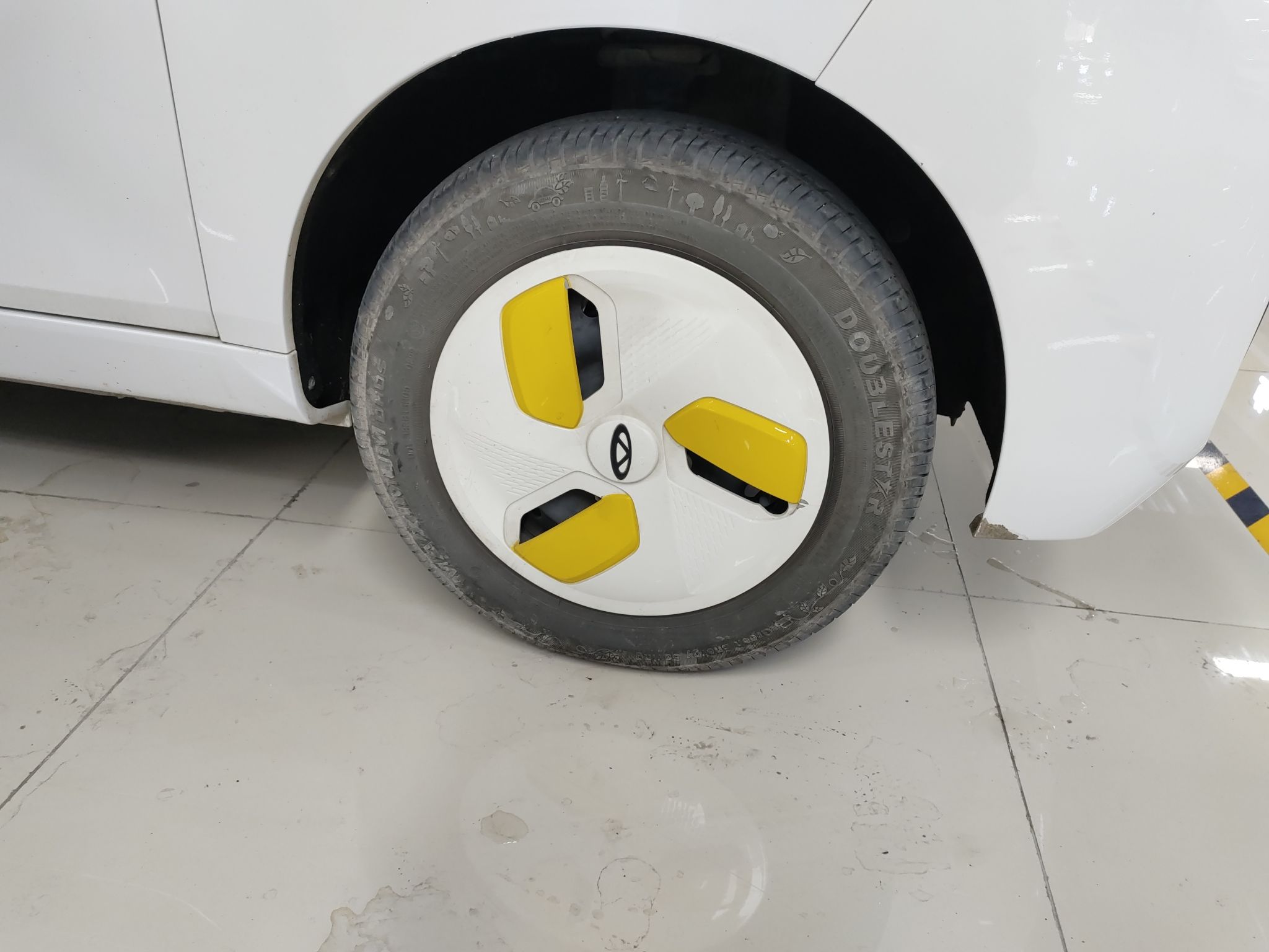 奇瑞新能源 QQ冰淇淋 2022款 170km 圣代 磷酸铁锂