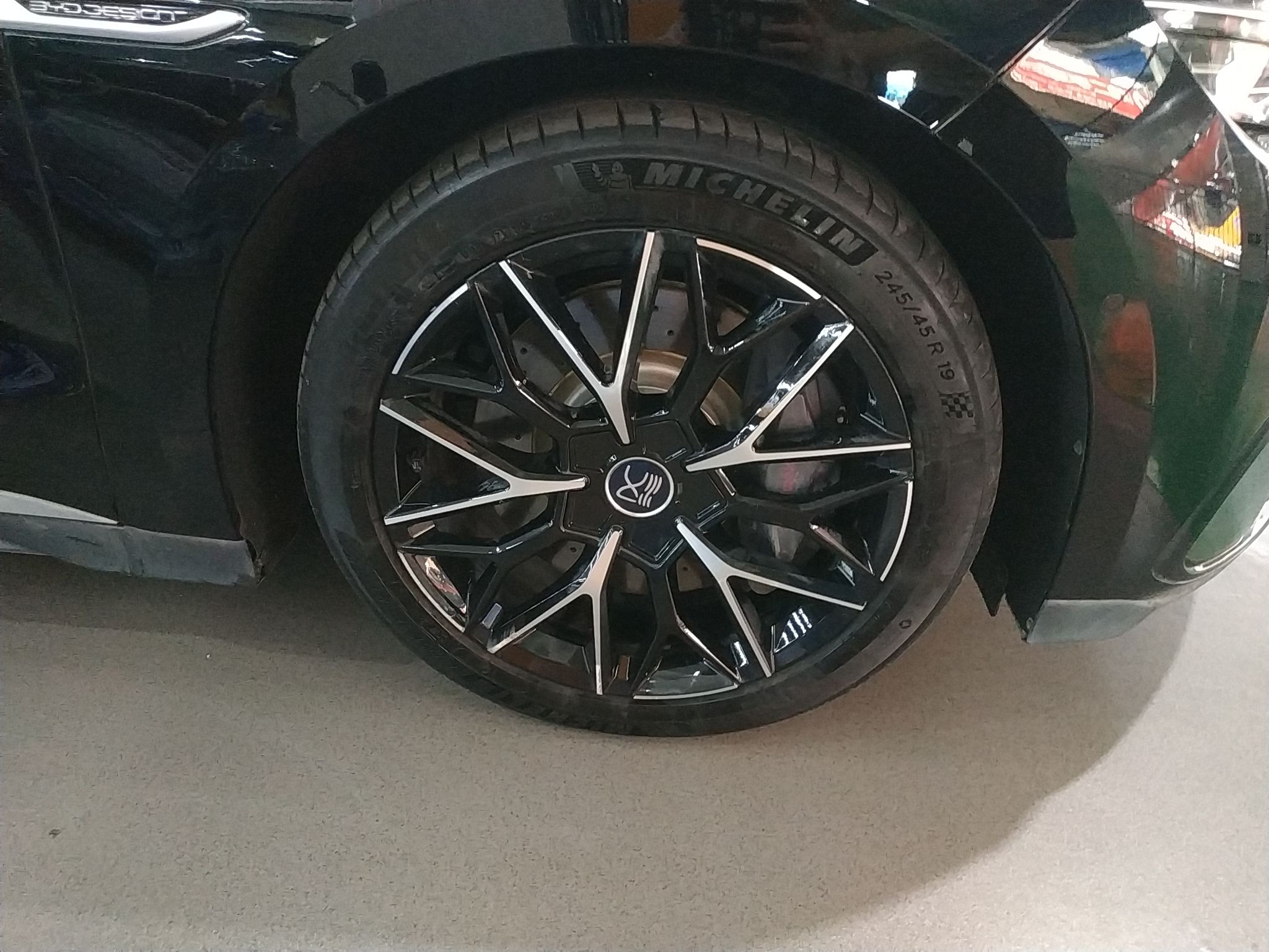 比亚迪 汉 2022款 EV 创世版 610KM四驱尊享型