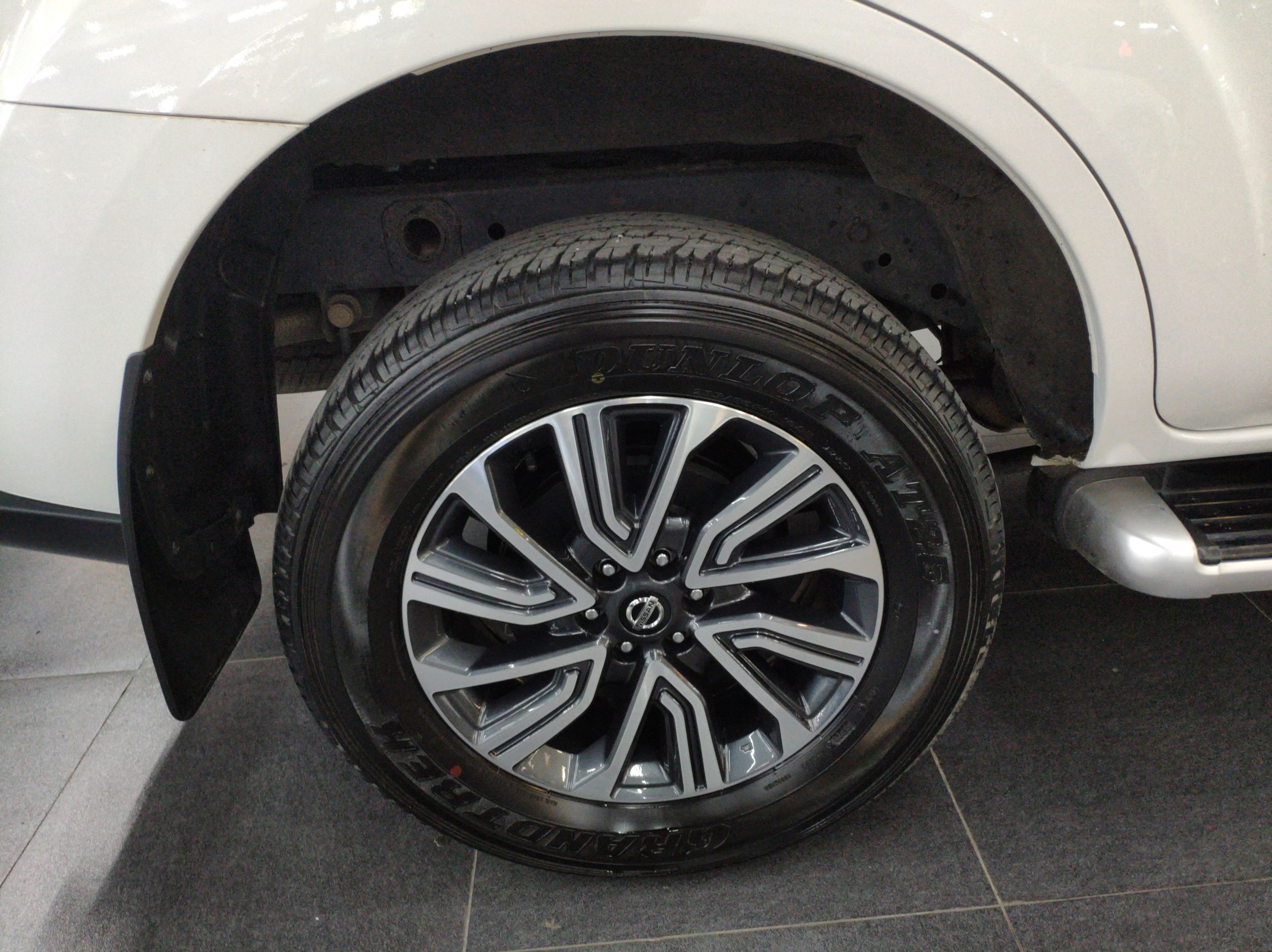 日产 途达 2020款 2.5L 自动四驱豪华版