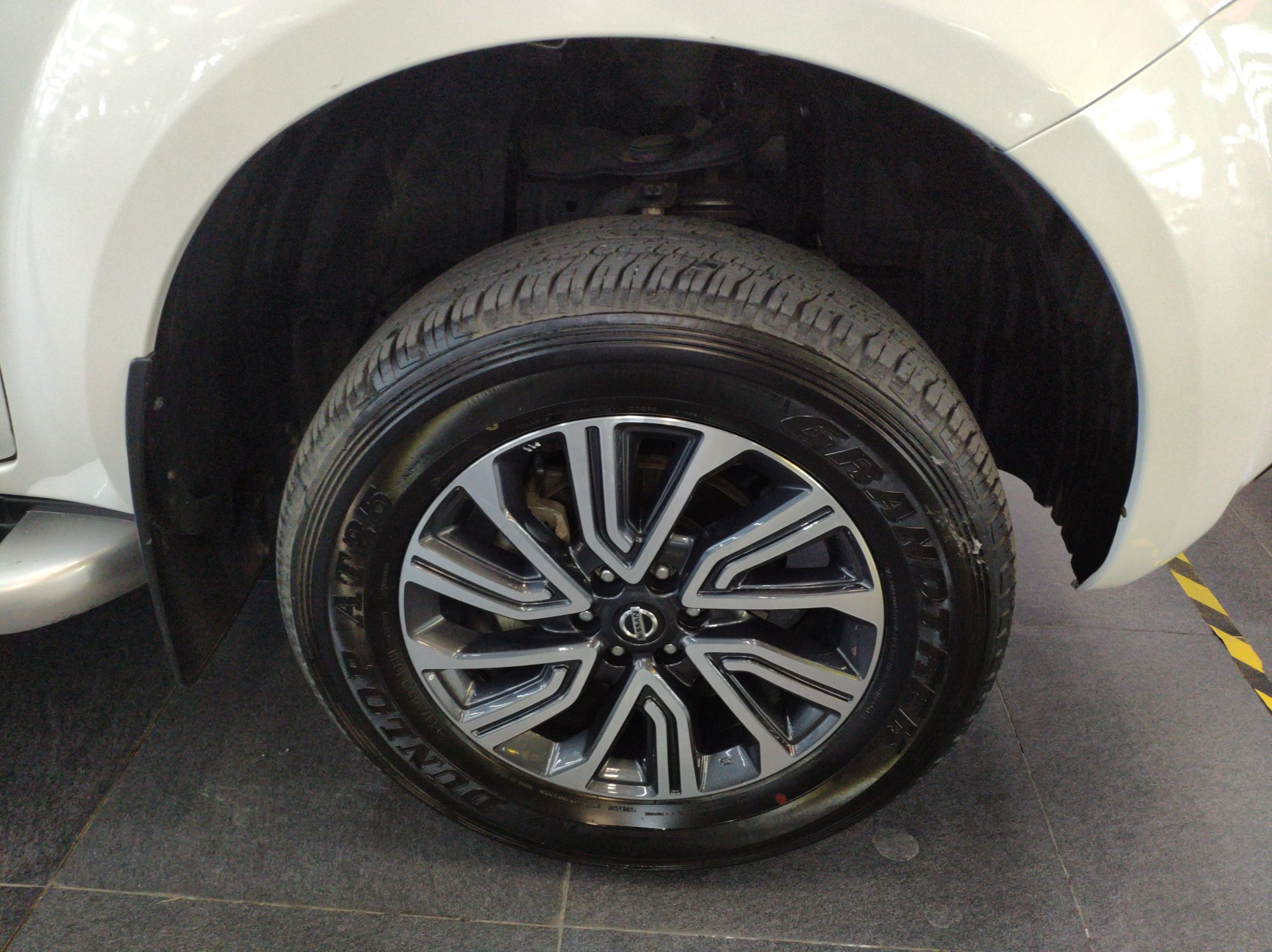 日产 途达 2020款 2.5L 自动四驱豪华版