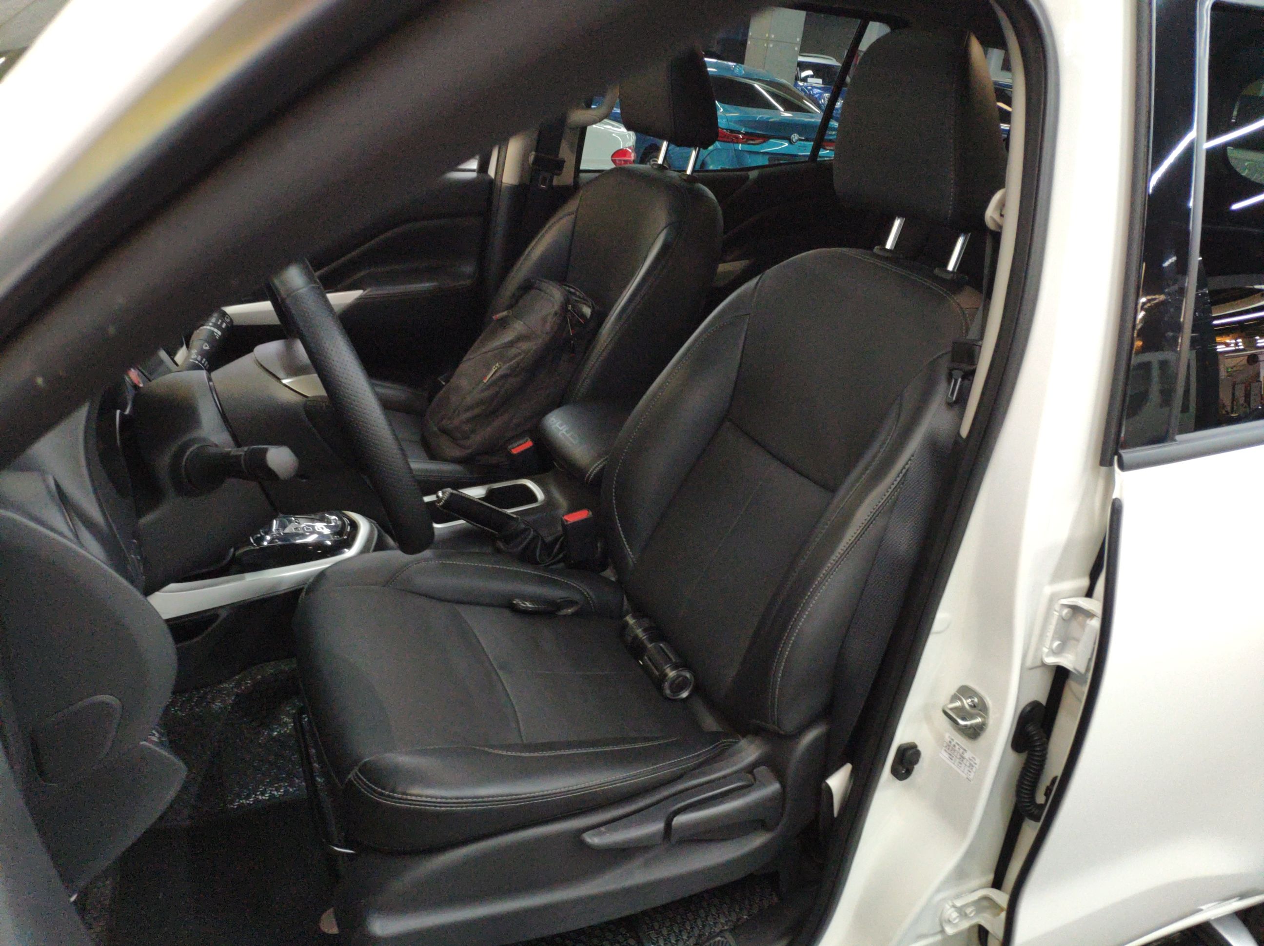 日产 途达 2020款 2.5L 自动四驱豪华版