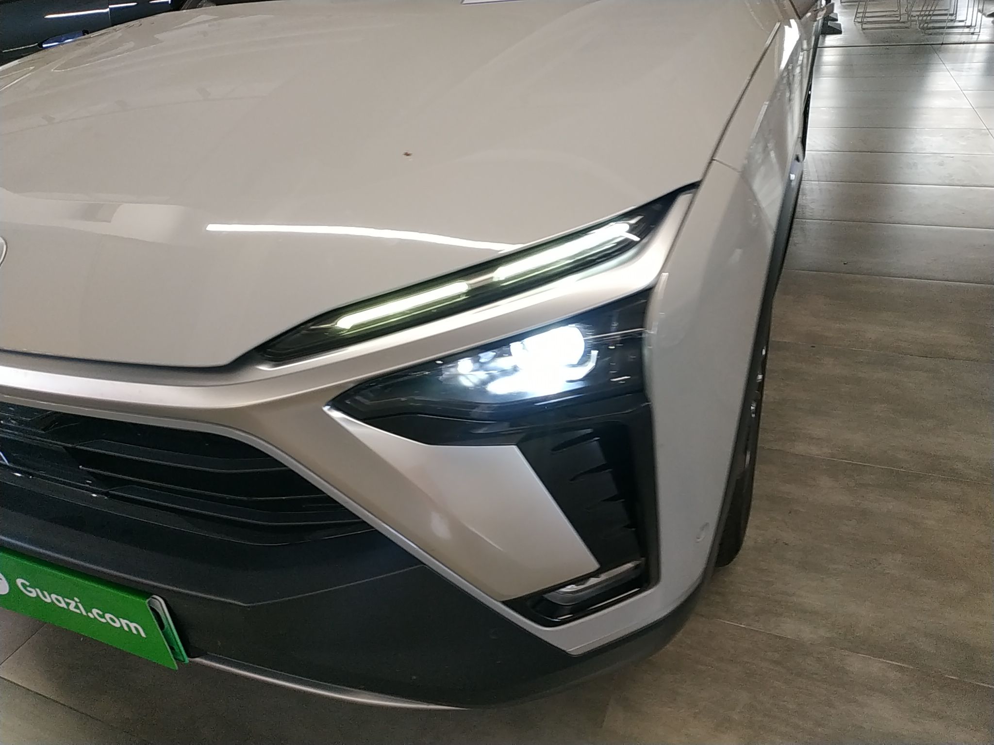 蔚来ES8 2020款 415KM 签名版 六座版