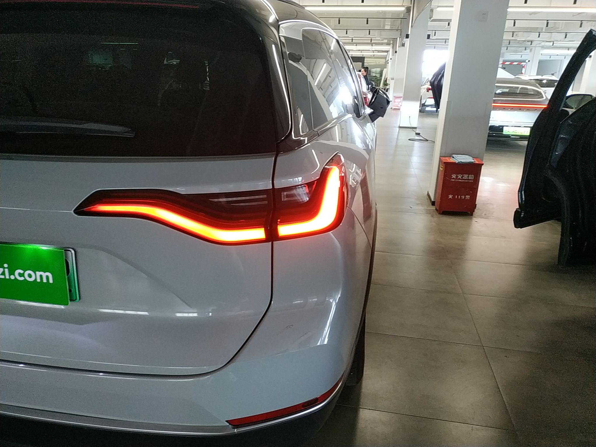 蔚来ES8 2020款 415KM 签名版 六座版