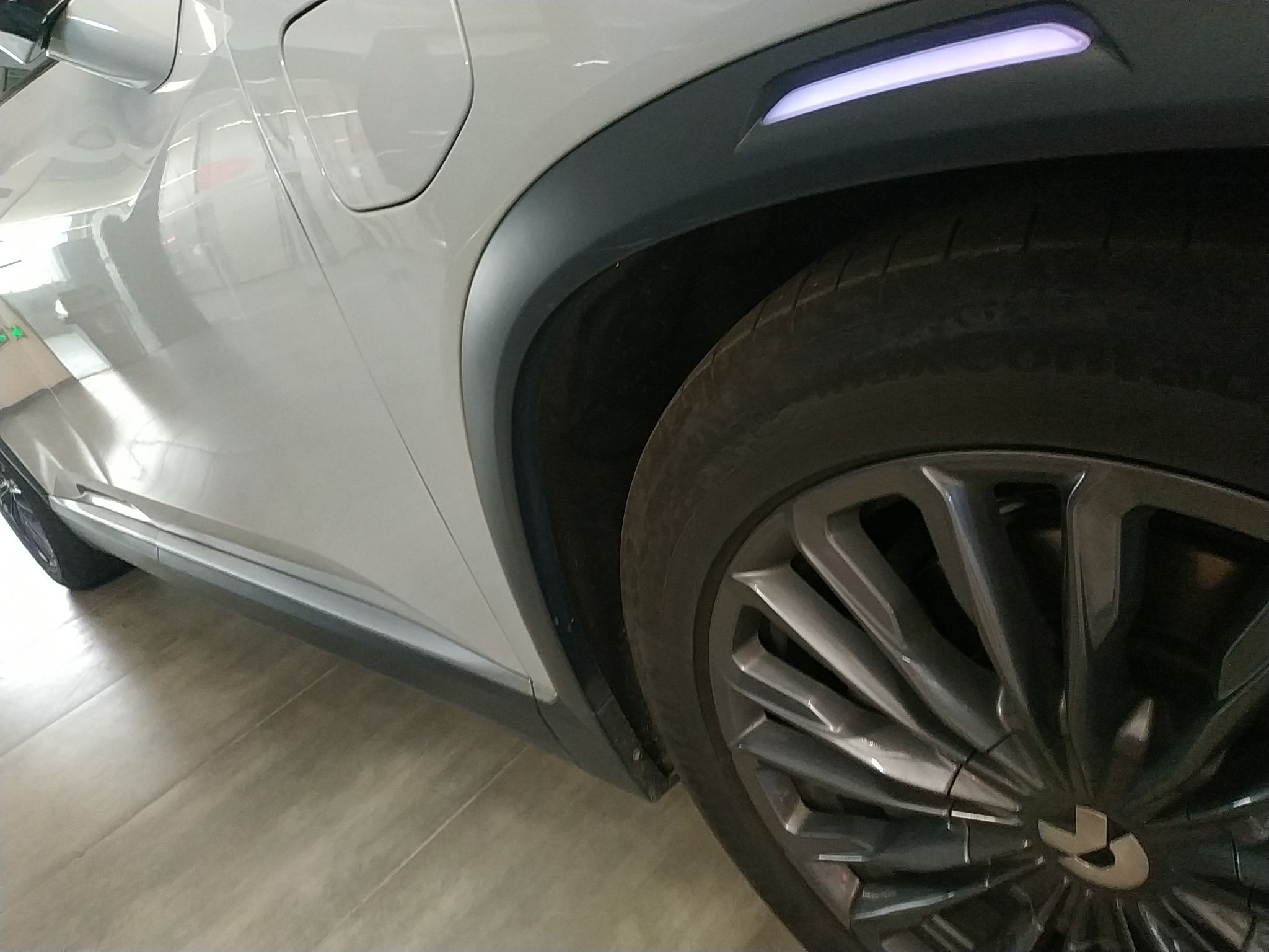 蔚来ES8 2020款 415KM 签名版 六座版