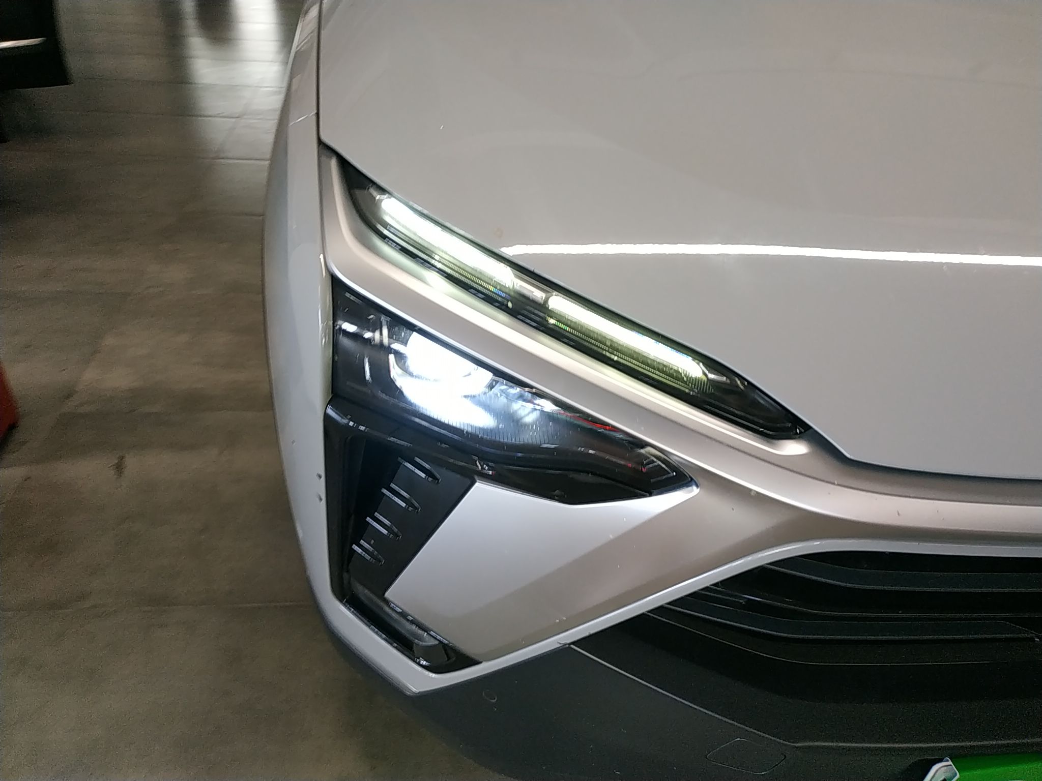 蔚来ES8 2020款 415KM 签名版 六座版