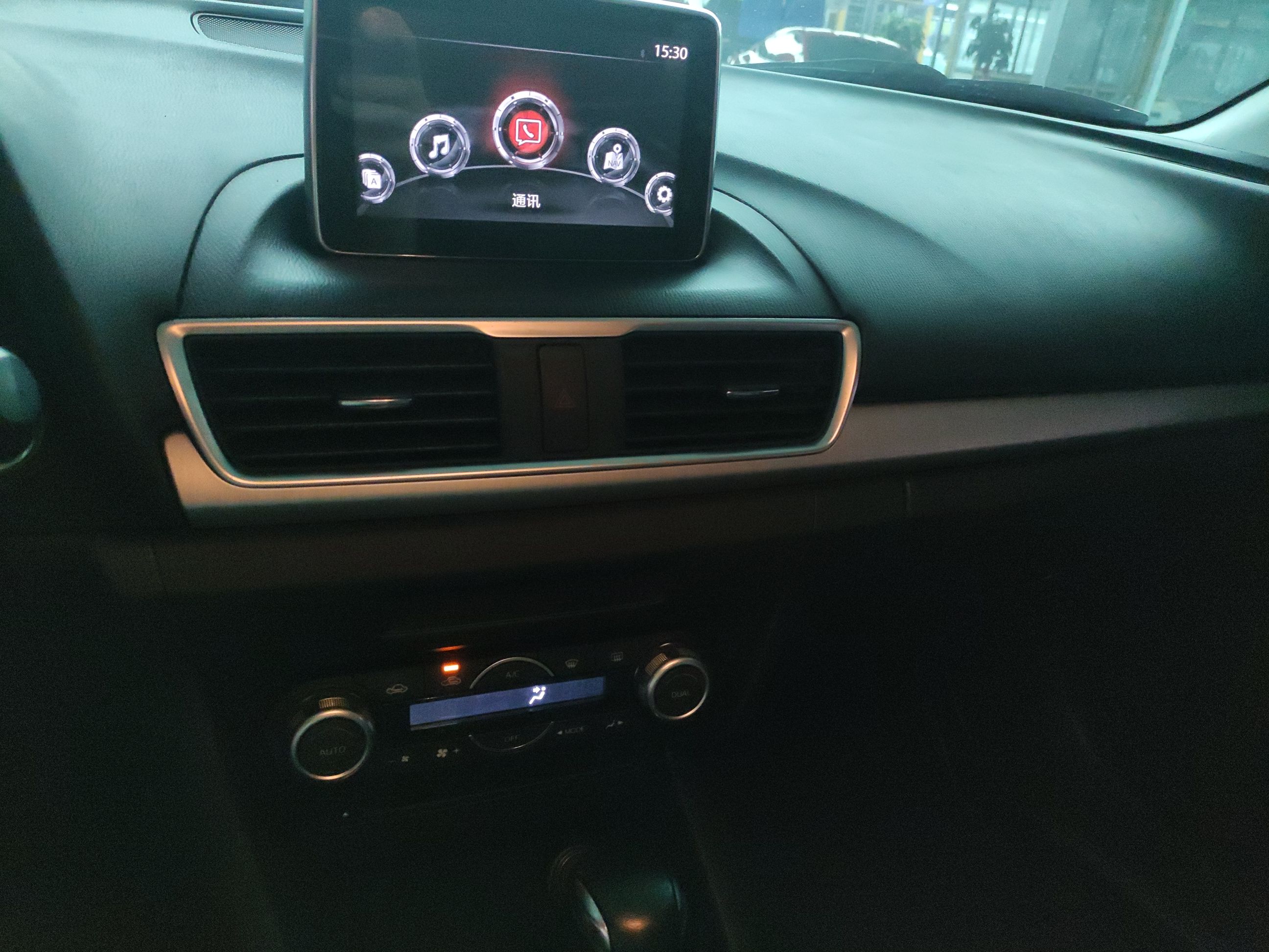 马自达 昂克赛拉 2014款 三厢 1.5L 自动豪华型