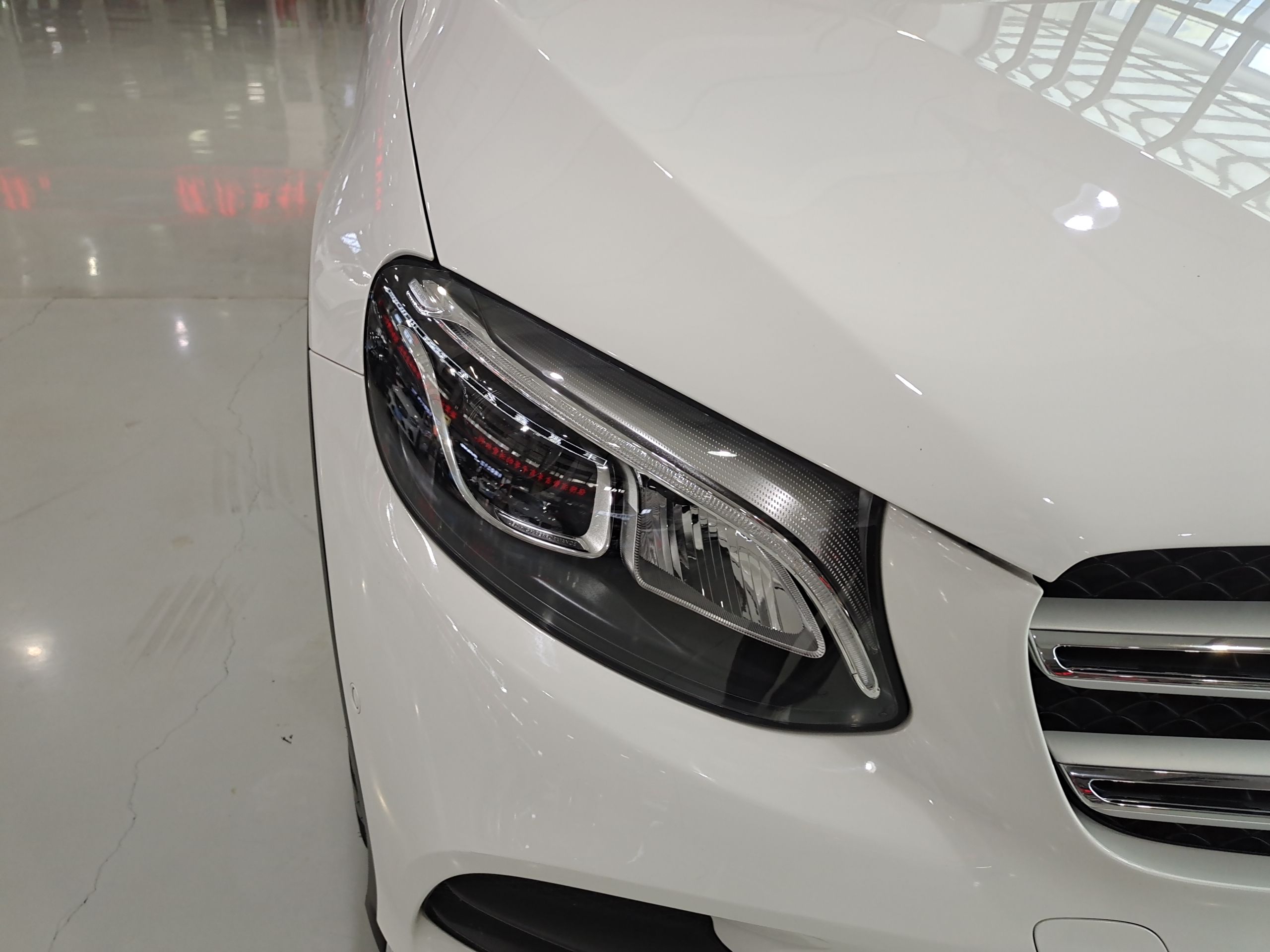 奔驰GLC级 2018款 改款 GLC 260 4MATIC 动感型