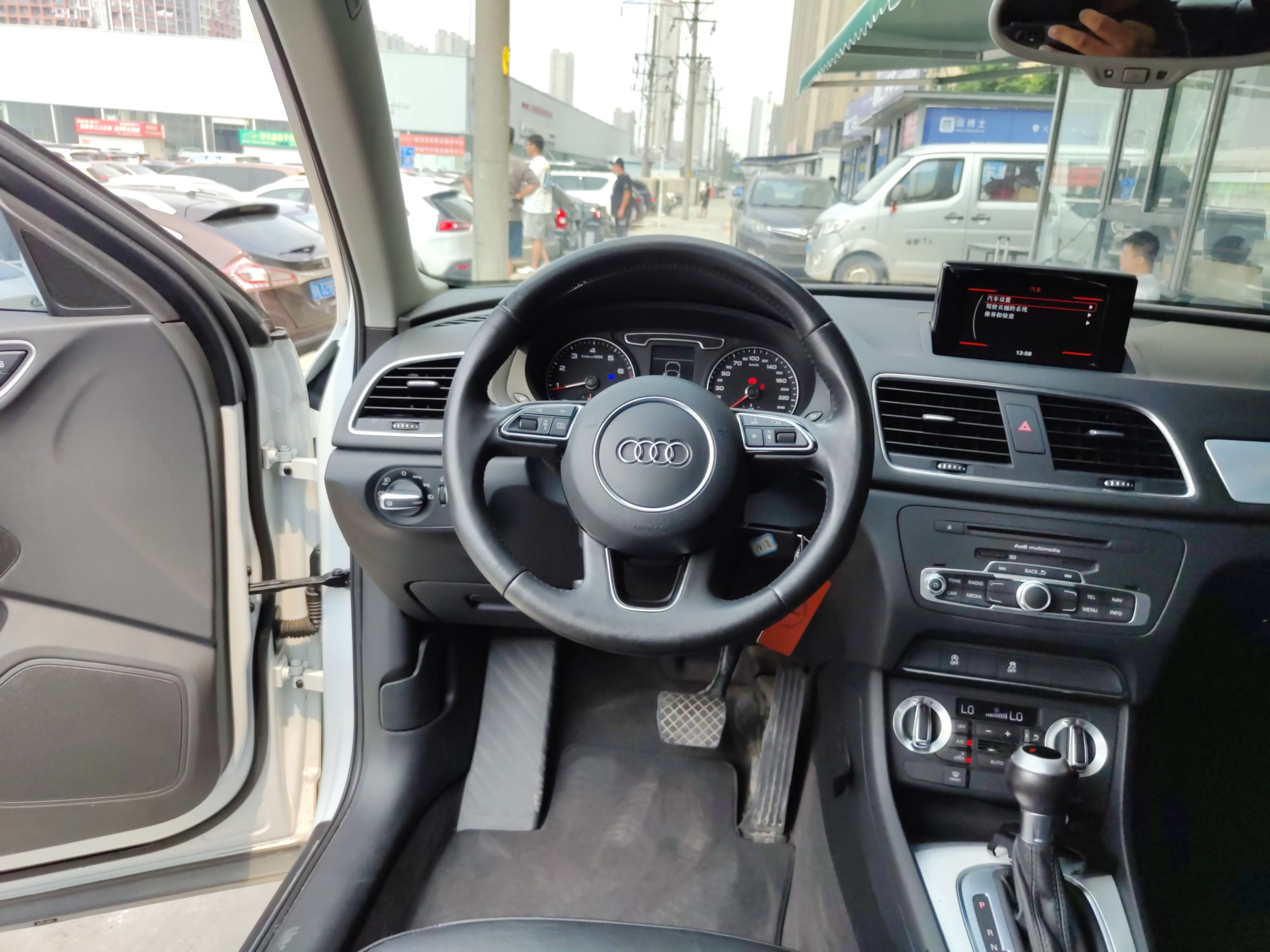 奥迪Q3 2015款 30 TFSI 舒适型