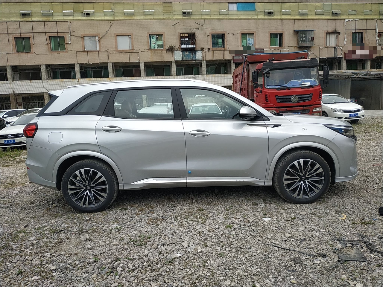 蓝电E5 2023款 1.5L DE-i 110KM旗舰型