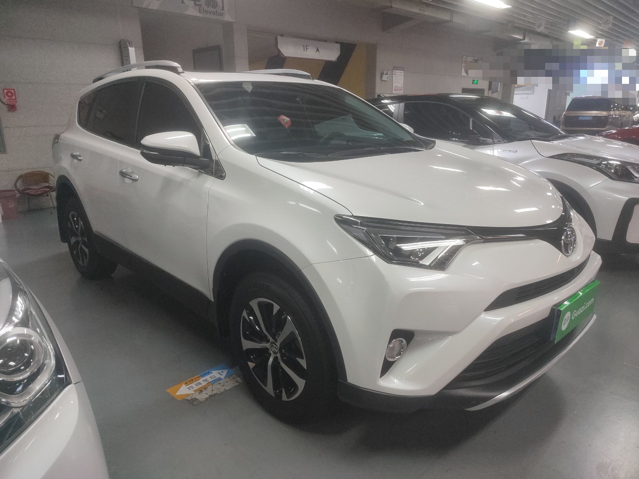 丰田 RAV4 2016款 2.0L CVT四驱新锐版 国V