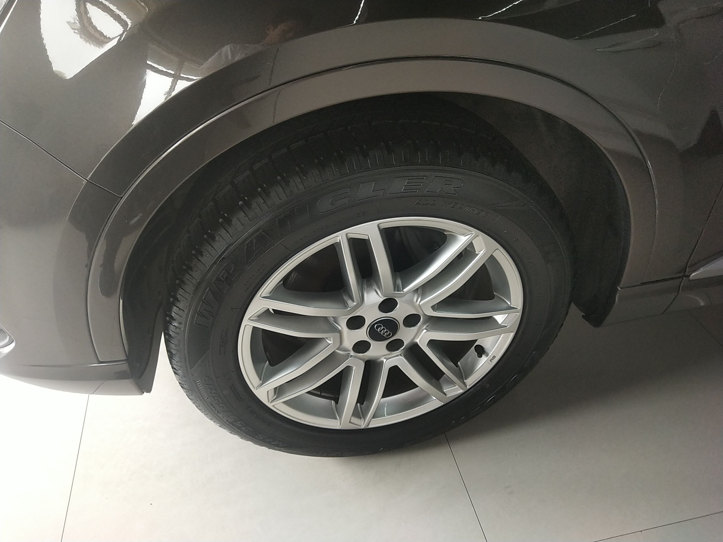 奥迪Q7 2016款 40 TFSI S line运动型(进口)