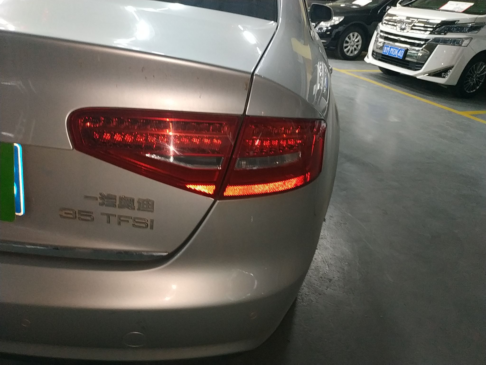 奥迪A4L 2015款 35 TFSI 自动舒适型