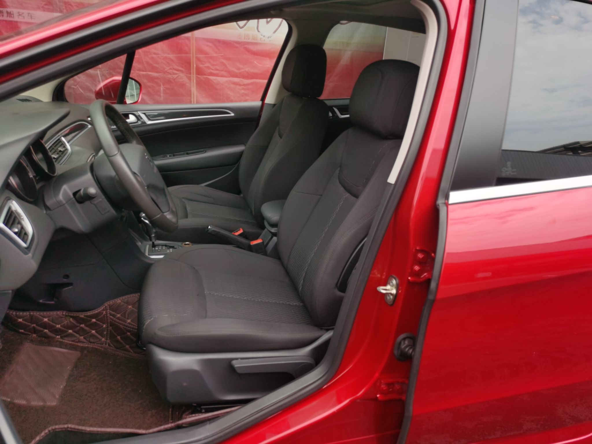 标致308 2014款 乐享版 经典 1.6L 自动风尚型