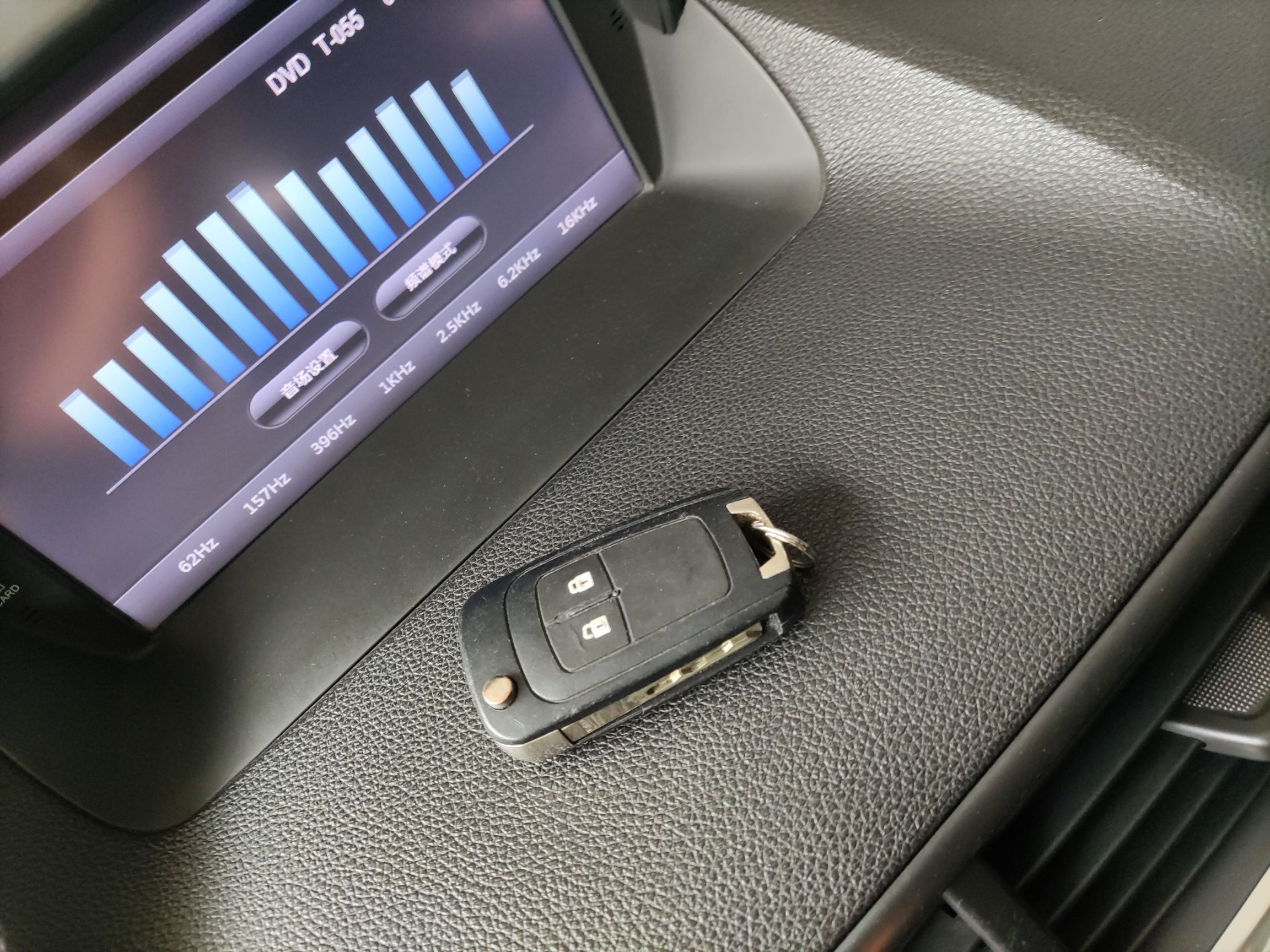 别克 昂科拉 2014款 1.4T 自动两驱都市精英型