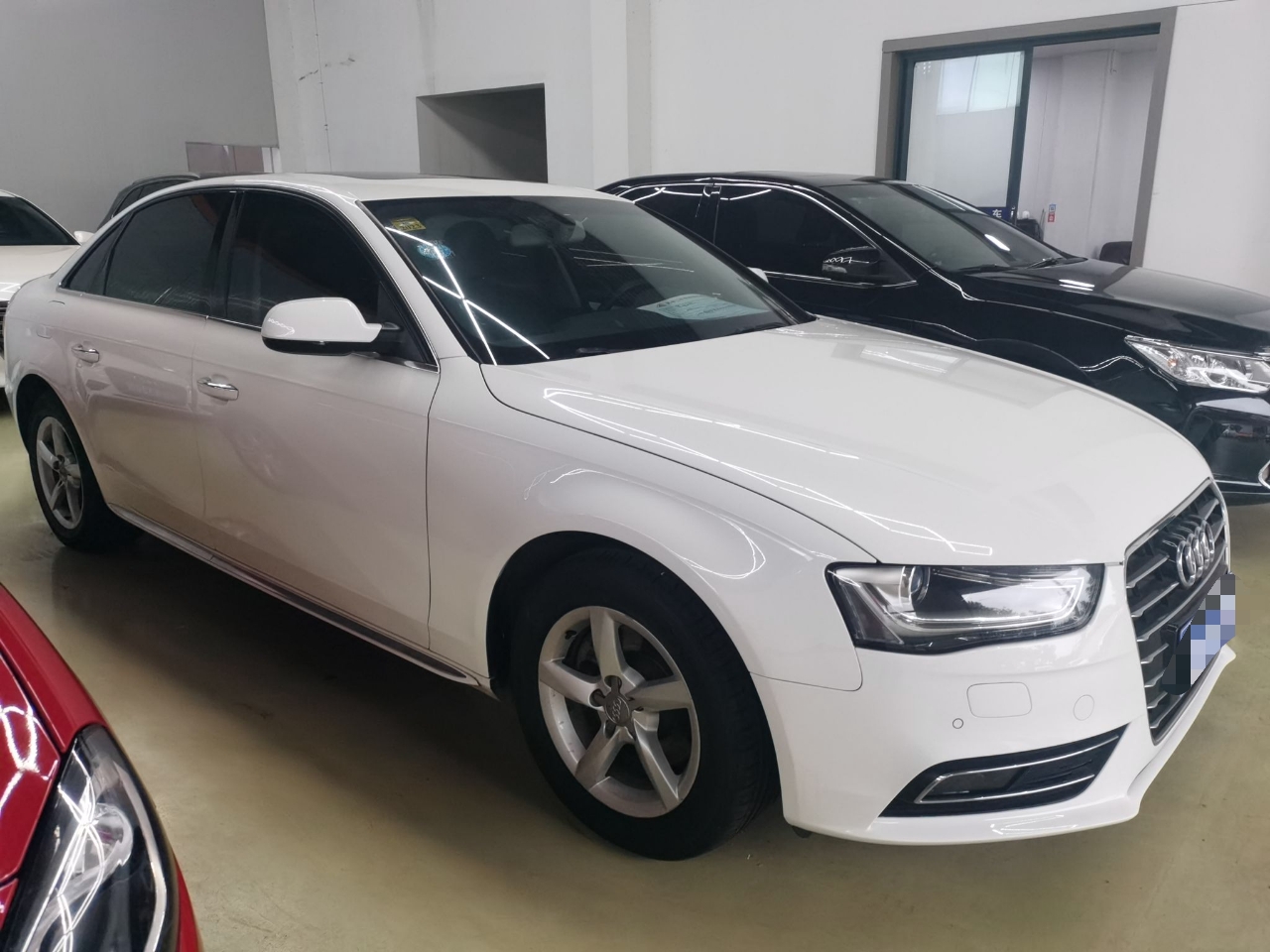 奥迪A4L 2015款 35 TFSI 自动标准型