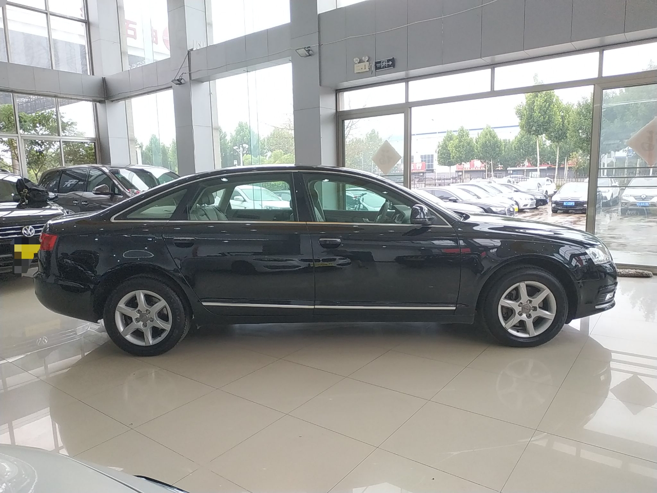 奥迪A6L 2011款 2.0 TFSI 自动标准型