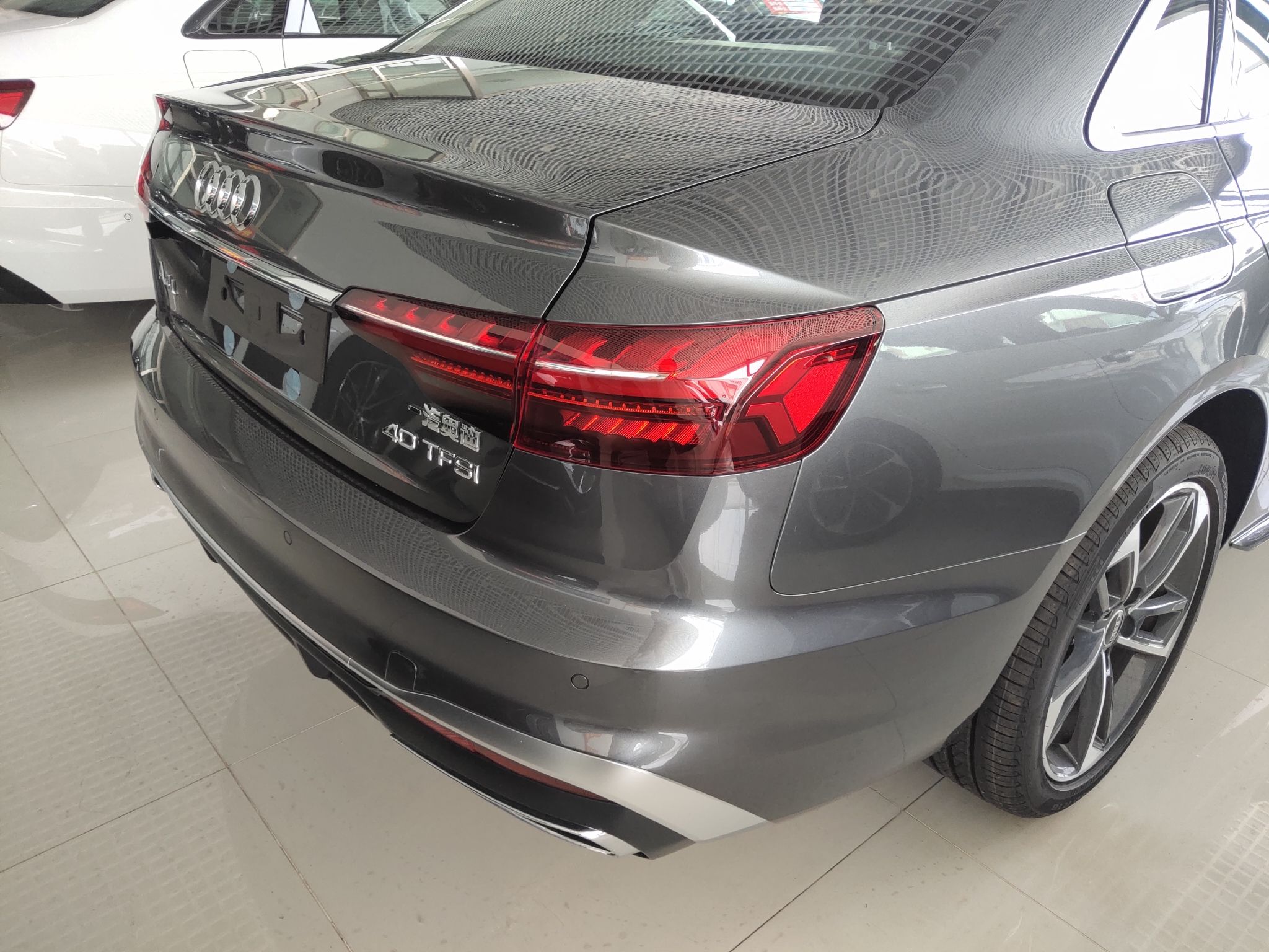 奥迪A4L 2023款 40 TFSI 时尚动感型