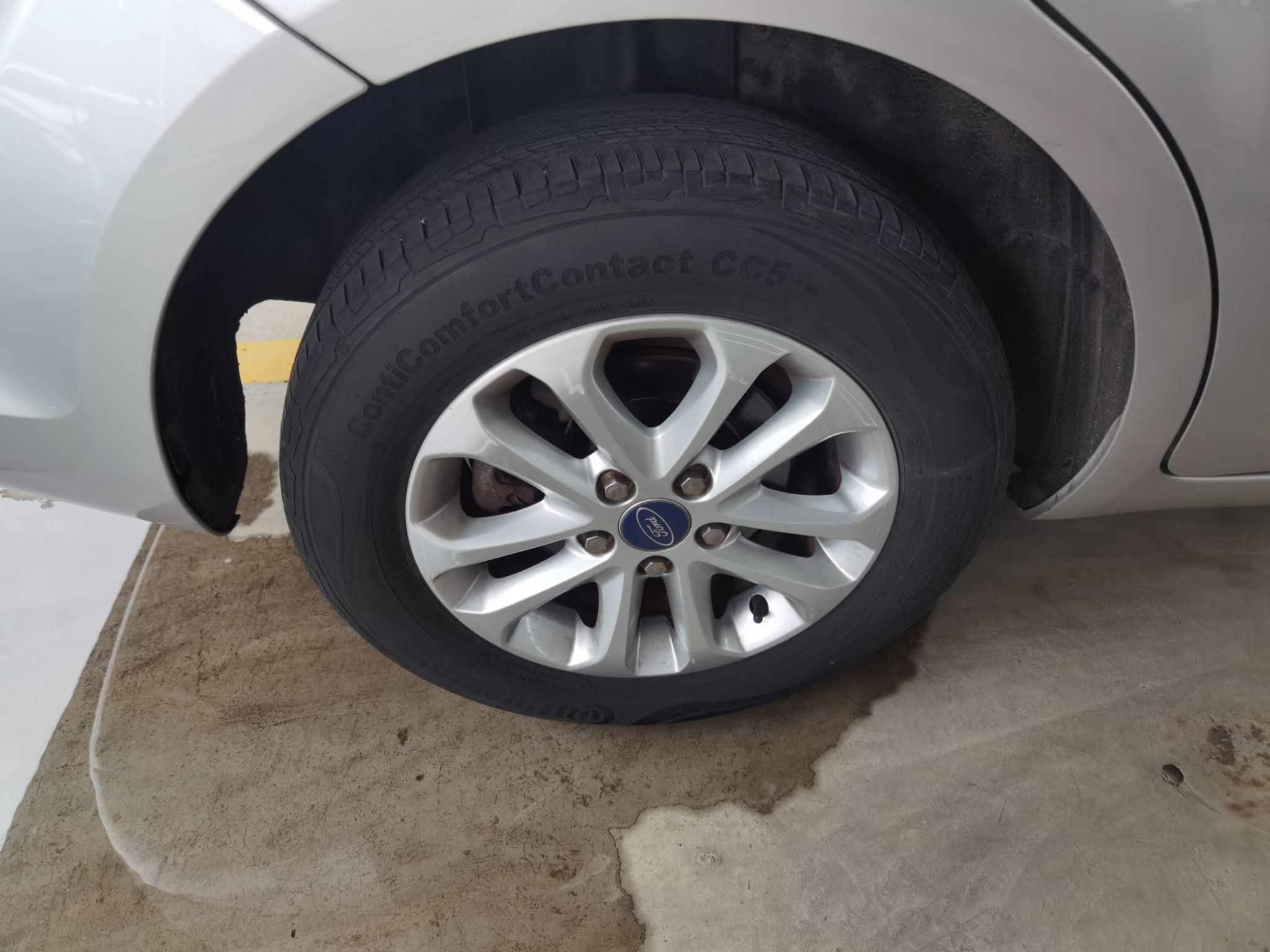 福特 福克斯 2012款 三厢经典 1.8L 手动时尚型