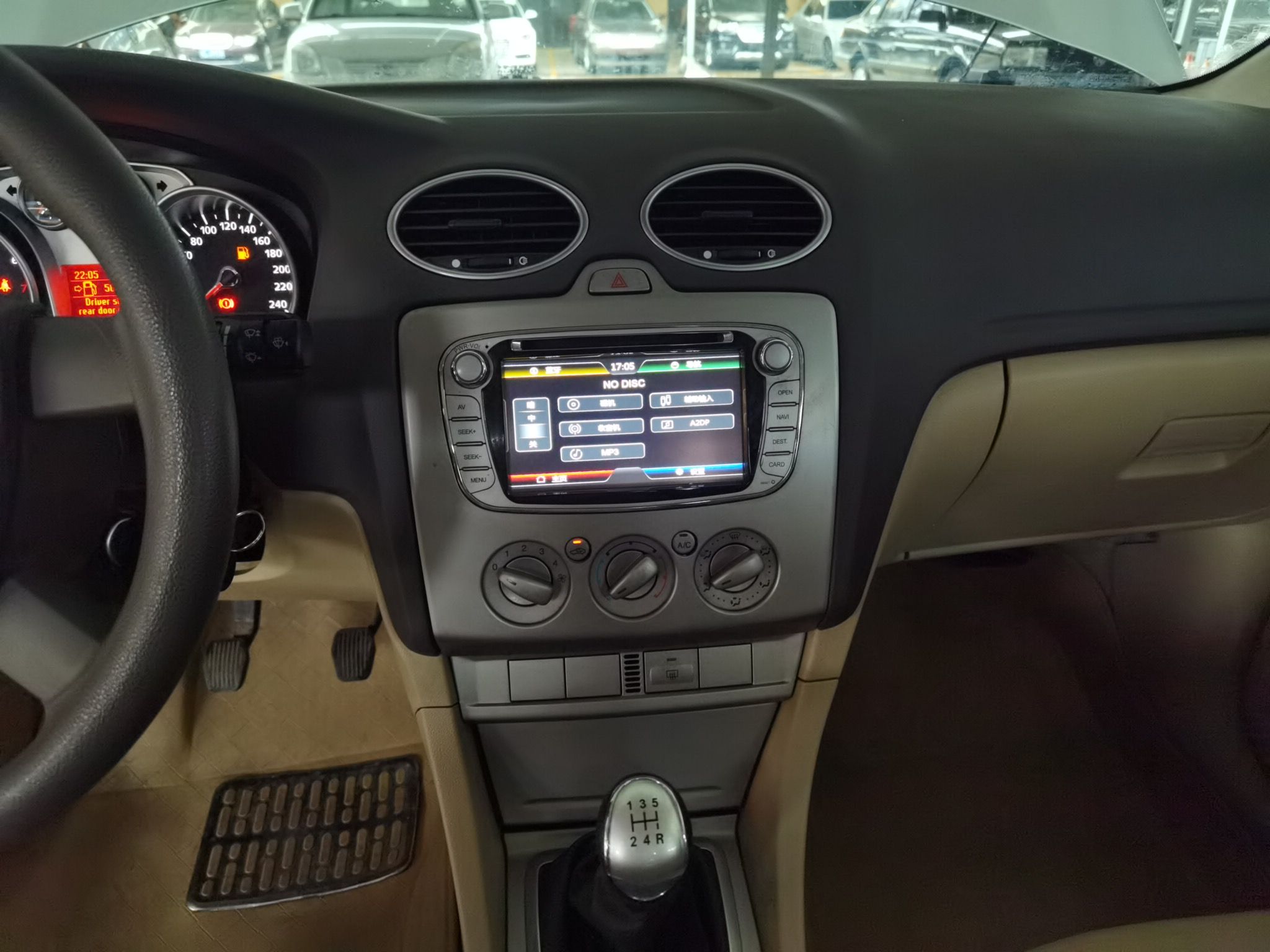 福特 福克斯 2012款 三厢经典 1.8L 手动时尚型