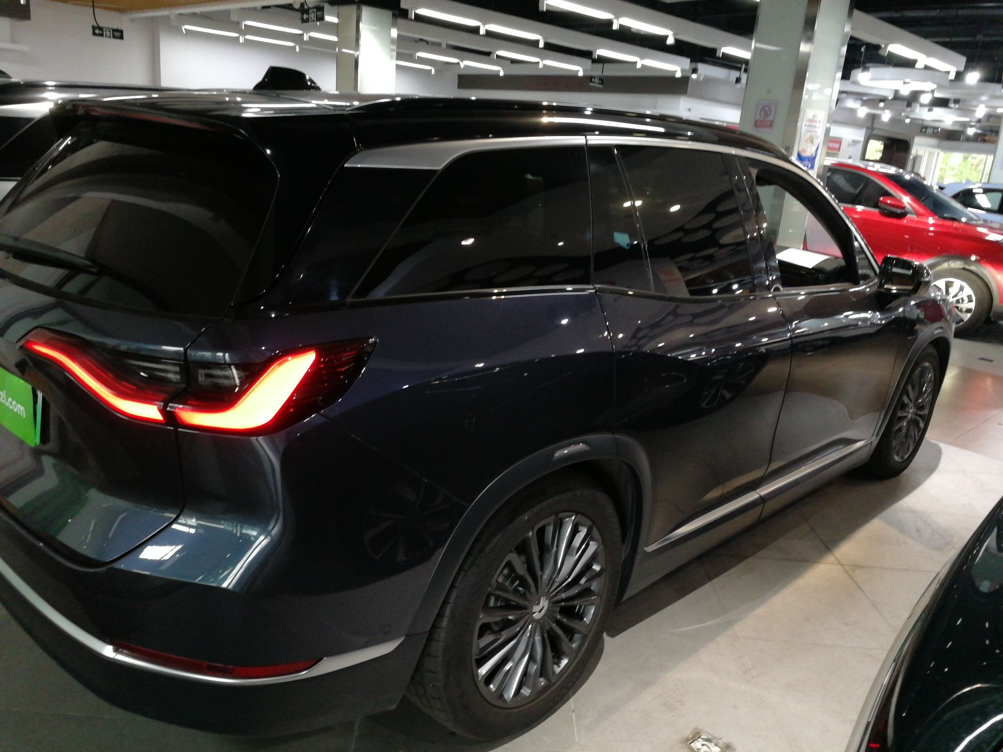 蔚来ES8 2020款 415KM 基准版 六座版