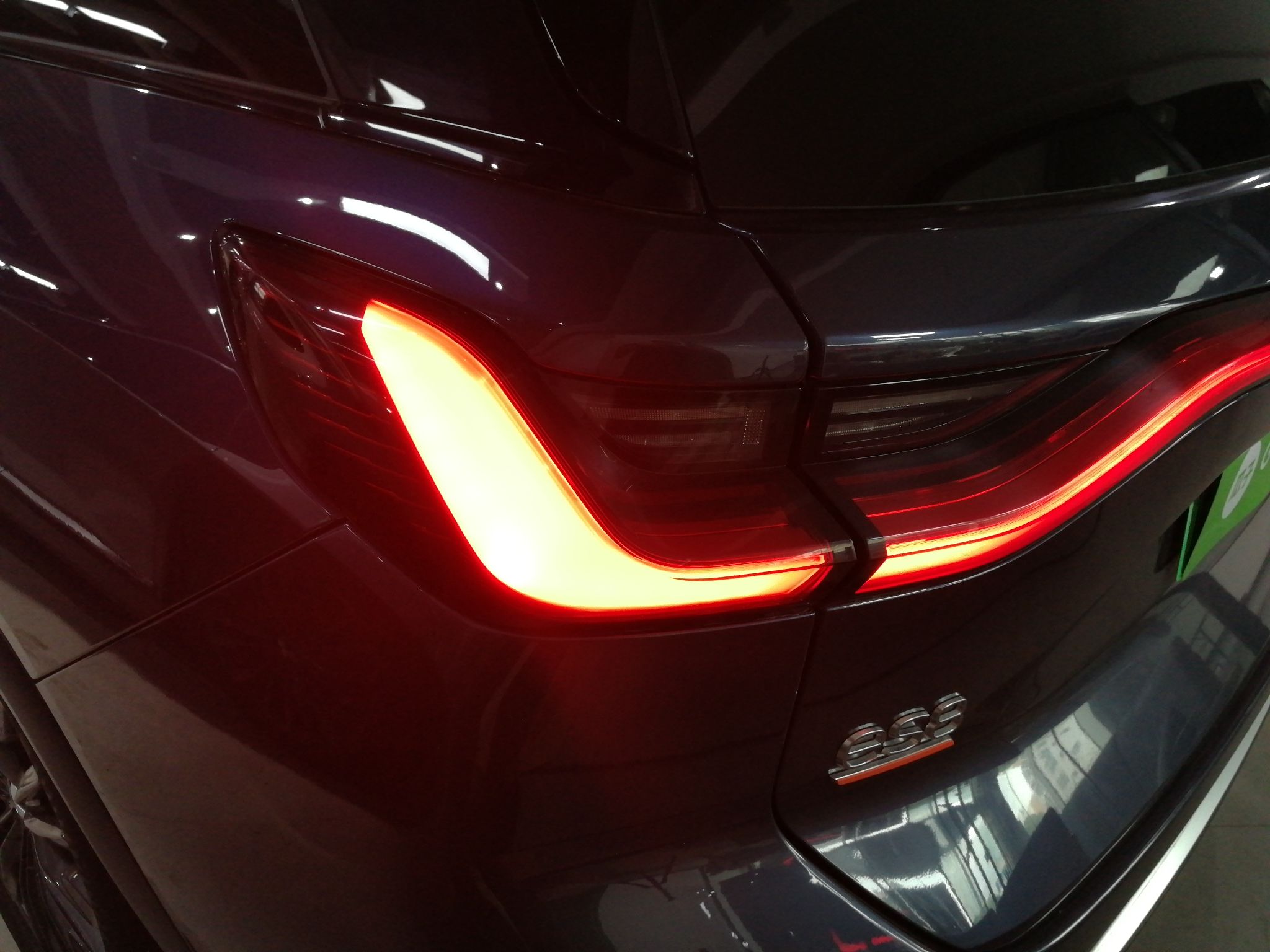 蔚来ES8 2020款 415KM 基准版 六座版