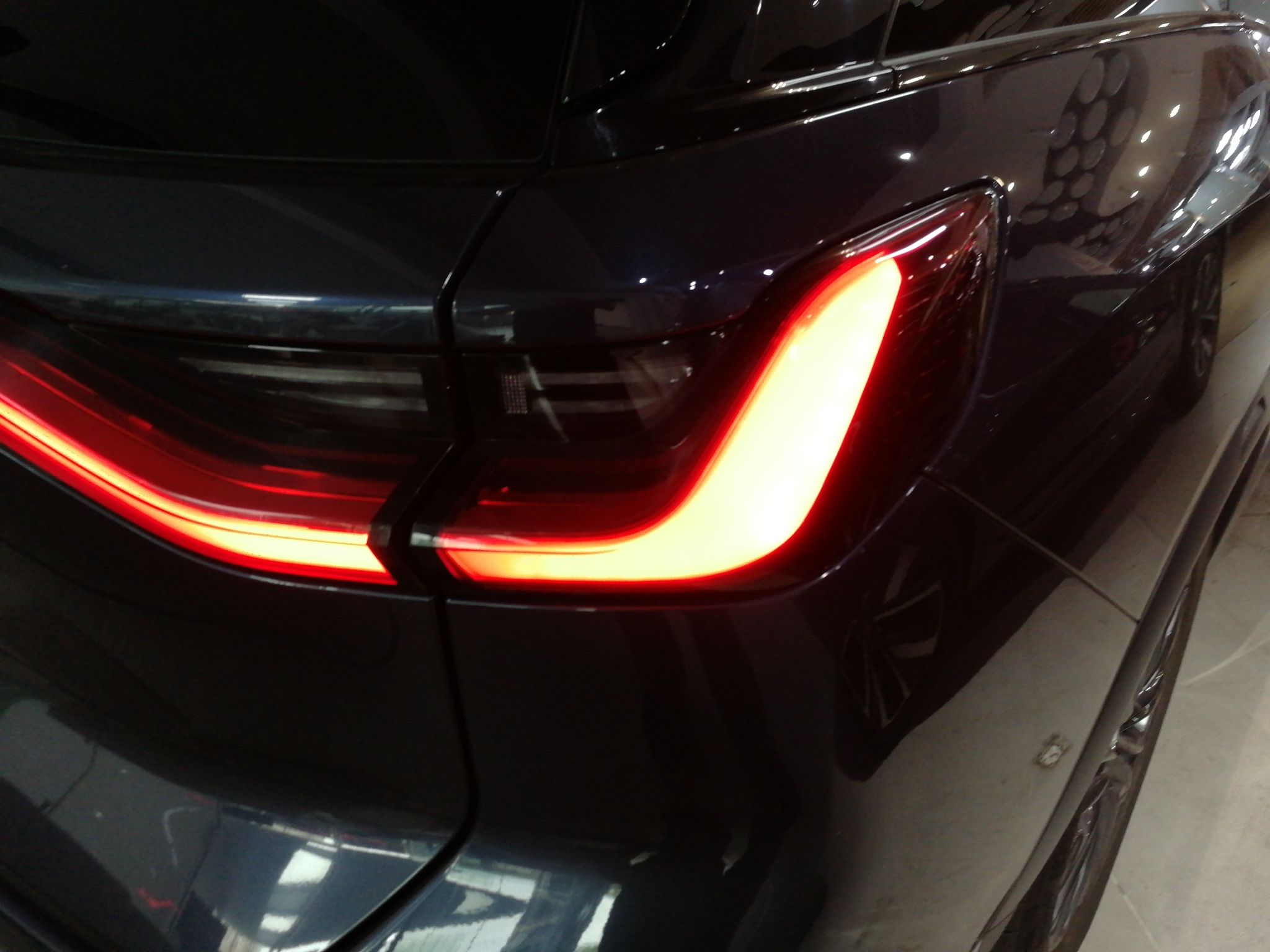 蔚来ES8 2020款 415KM 基准版 六座版