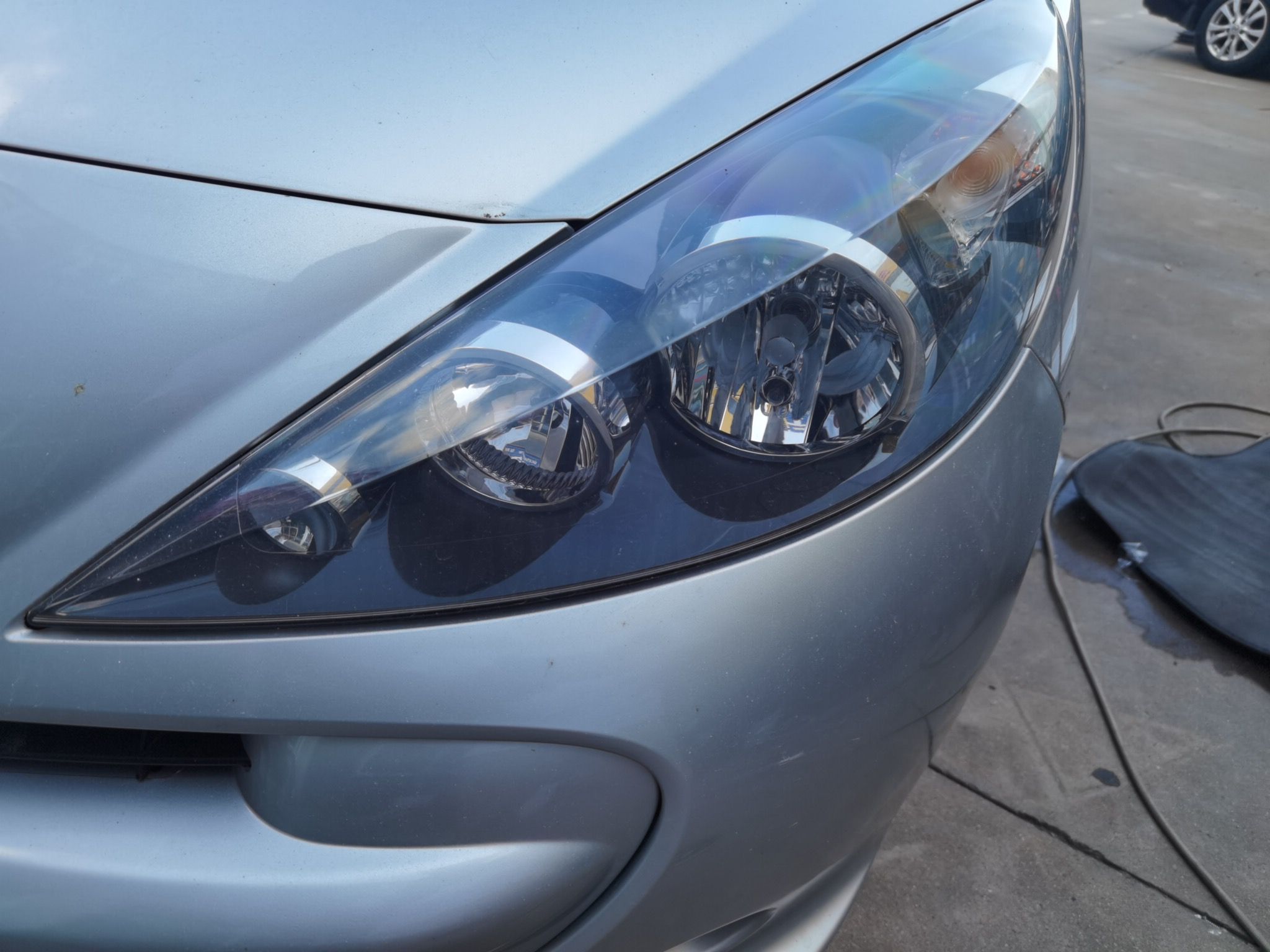 标致207 2011款 三厢 1.4L 手动驭乐版