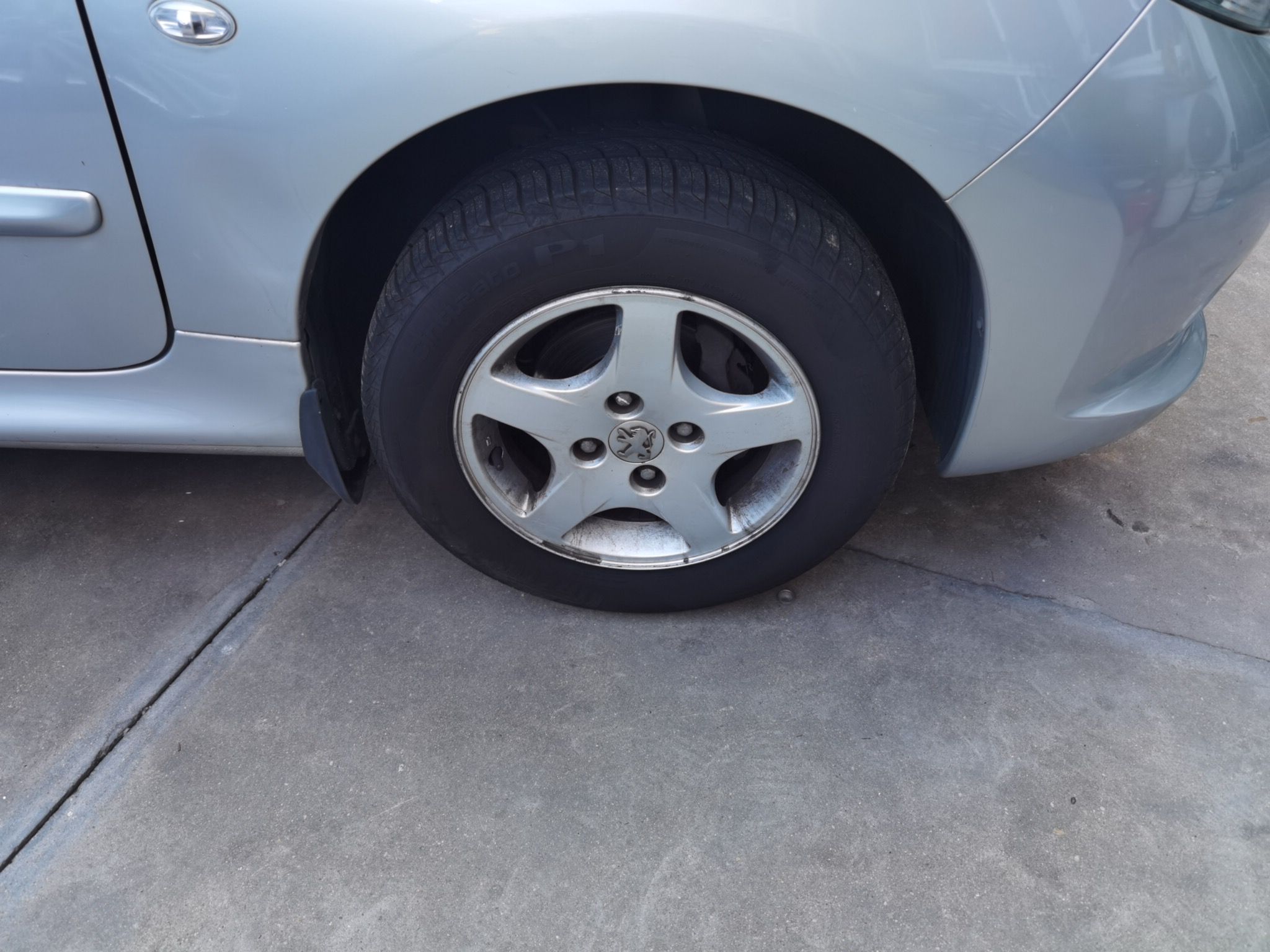 标致207 2011款 三厢 1.4L 手动驭乐版