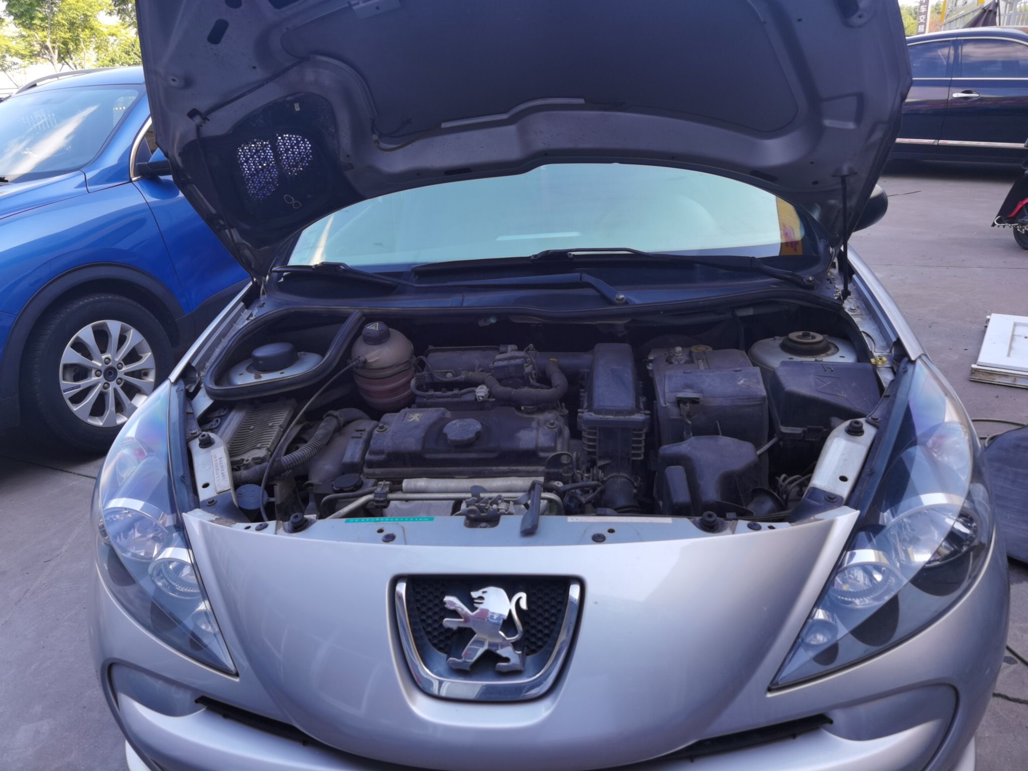 标致207 2011款 三厢 1.4L 手动驭乐版