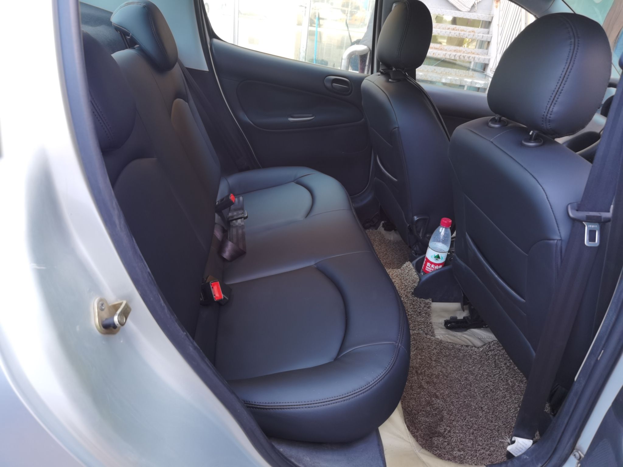 标致207 2011款 三厢 1.4L 手动驭乐版