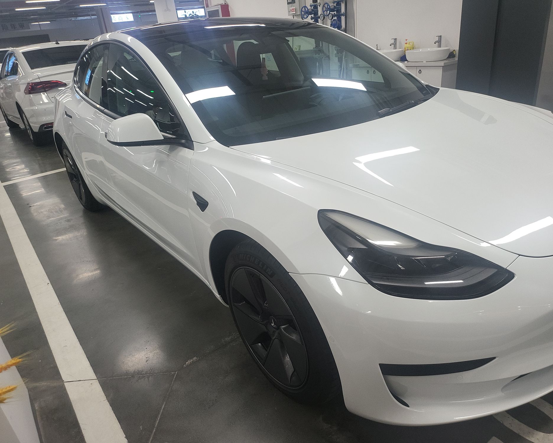 特斯拉 Model 3 2021款 标准续航后驱升级版