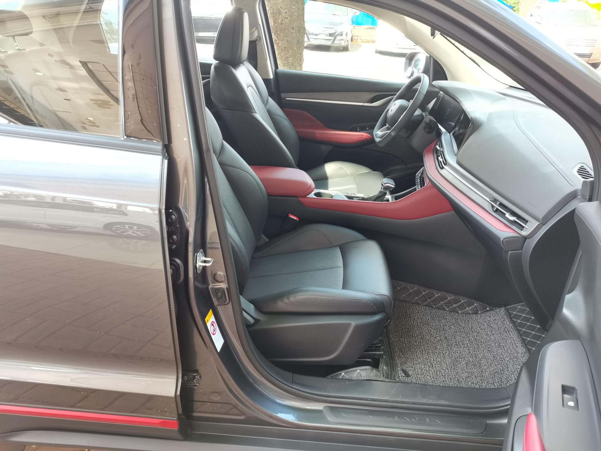 长安CS55 PLUS 2022款 蓝鲸版 1.5T DCT豪华型