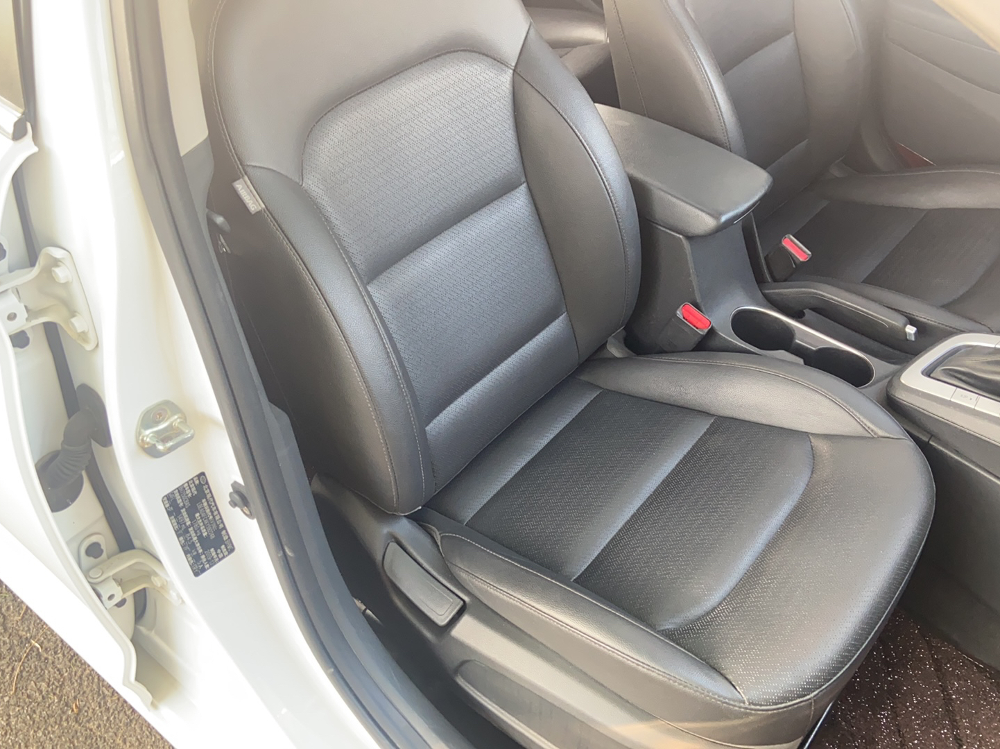 现代 领动 2019款 1.5L CVT智炫·精英型局部细节41