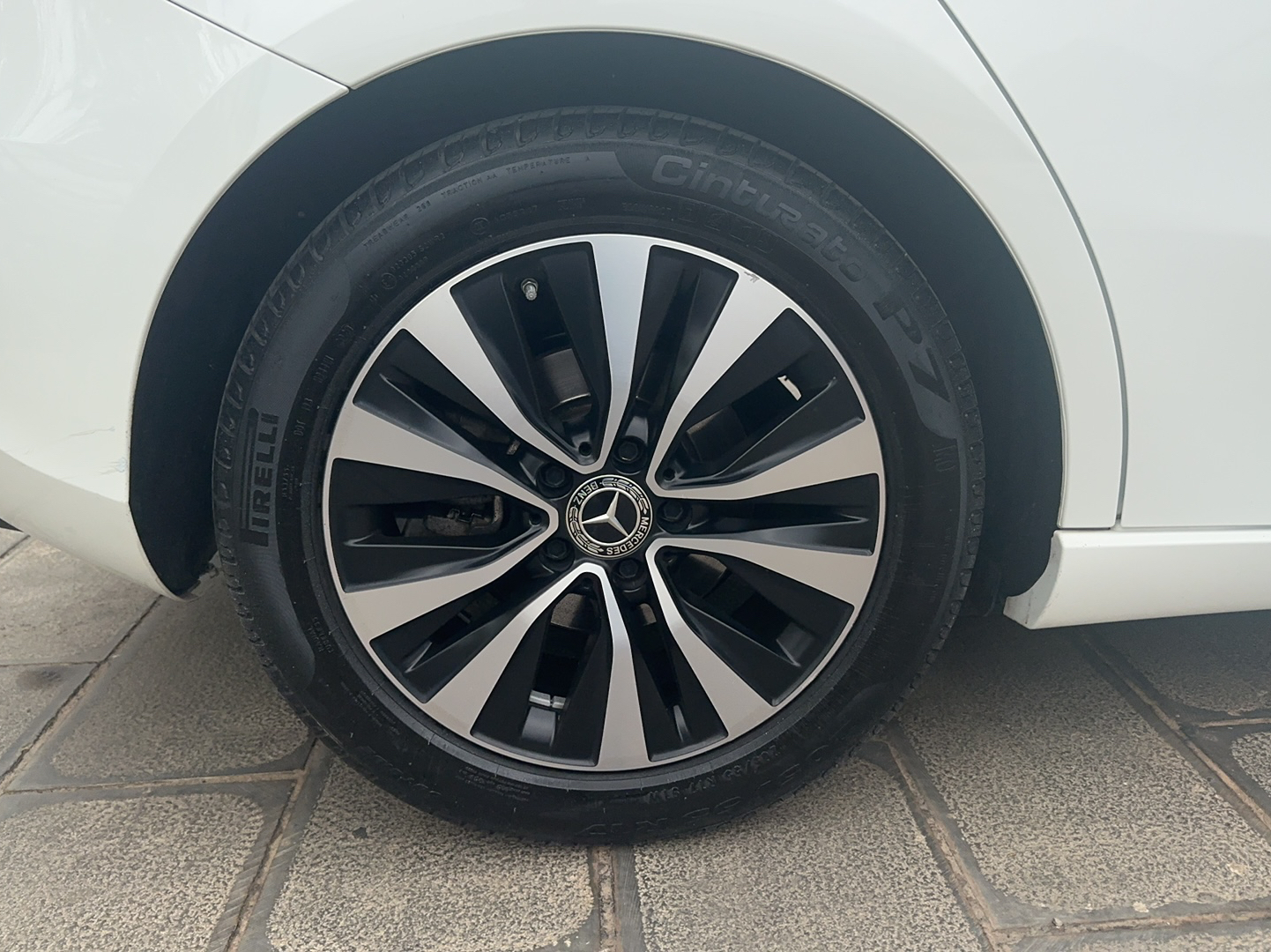 奔驰A级(进口) 2021款 A 200 动感型车身外观6008