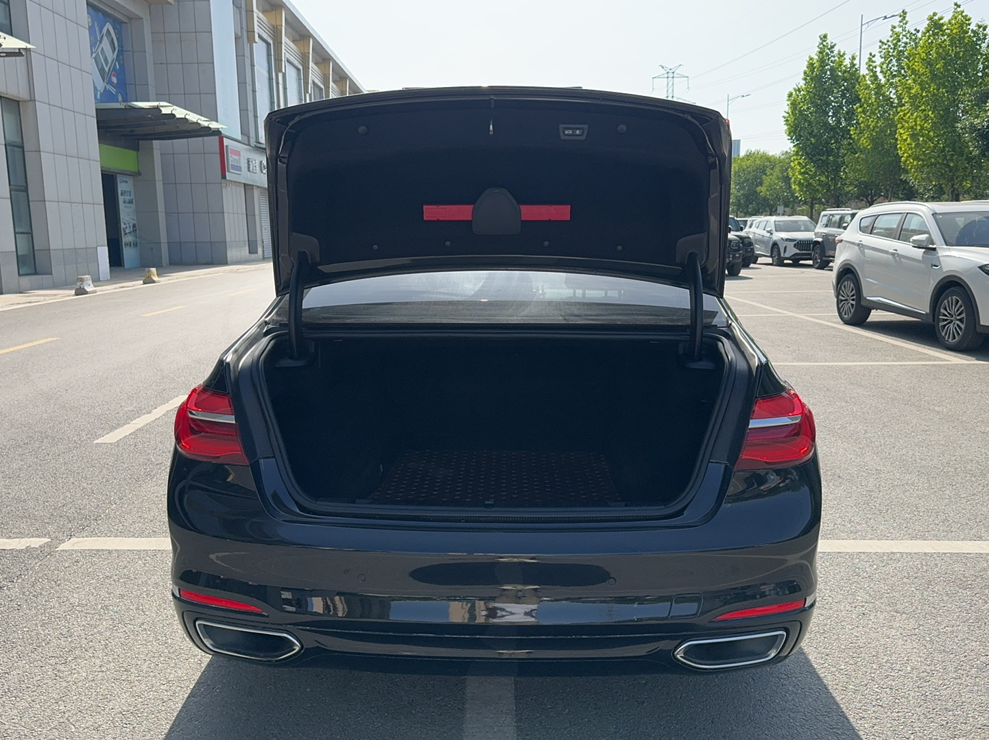 宝马7系 2017款 730Li 领先型局部细节23