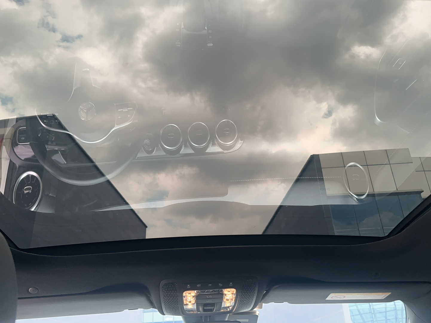 奔驰A级(进口) 2021款 A 200 动感型局部细节22