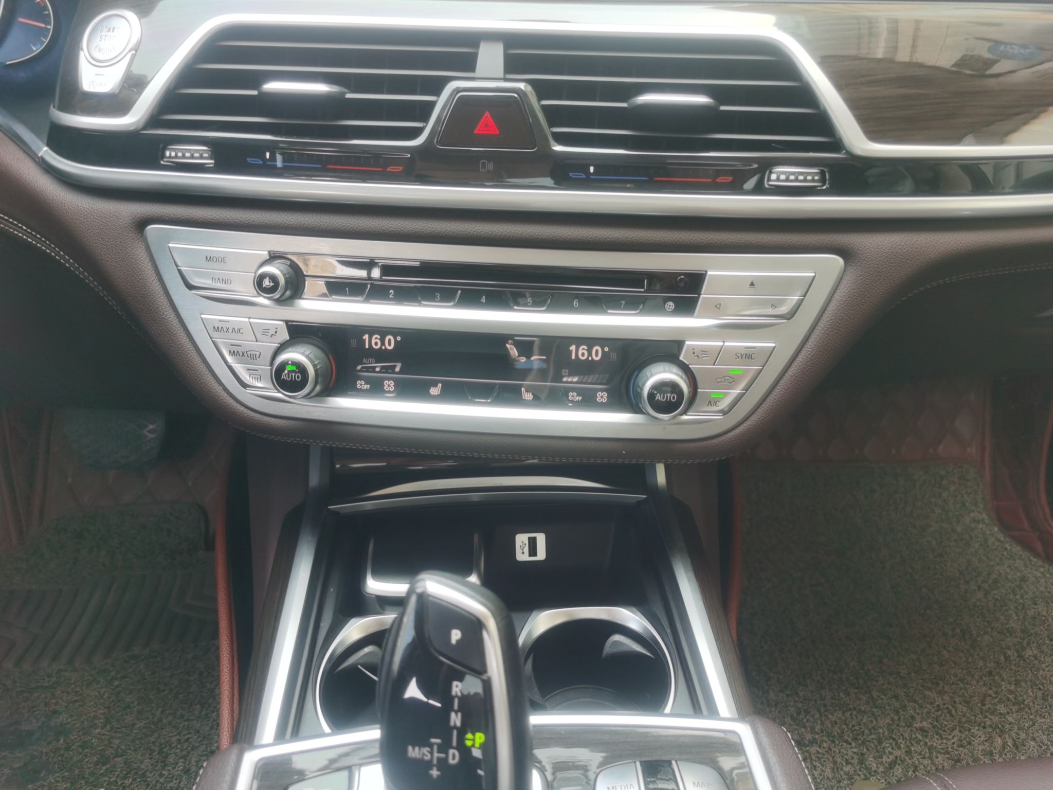 宝马7系 2017款 730Li 领先型局部细节16