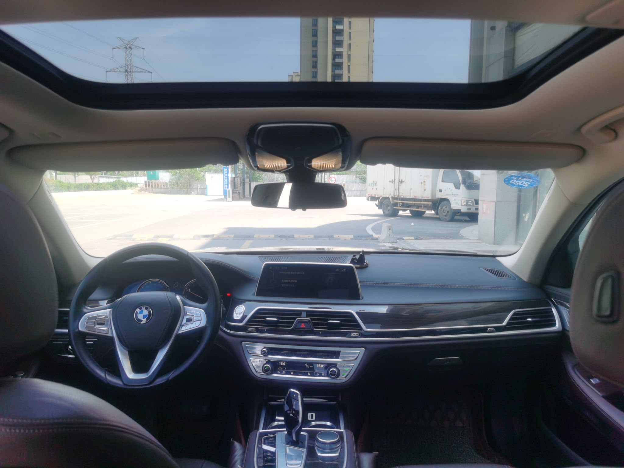 宝马7系 2017款 730Li 领先型局部细节22