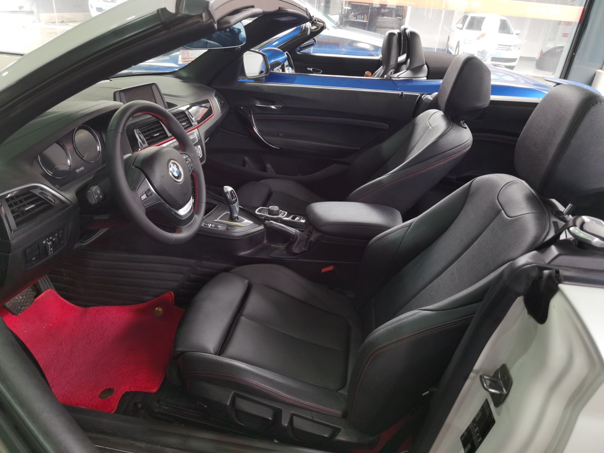 宝马2系(进口) 2018款 220i 敞篷轿跑车 运动设计套装中控内饰7002